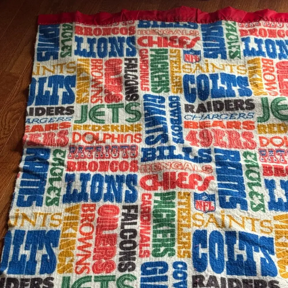 Vtg 1980's Sears NFL Team Collage Satin Trimmed Fleece Blanket